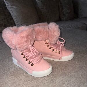 Blush Pink Fur-Lined Women's Sneaker boots